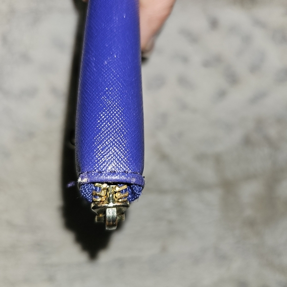 Royal Blue Anne Klein Bifold Zippered Wallet with Gold Hardware and Lock pull. - Picture 6 of 6